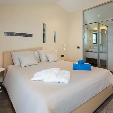 فيلة Argemonia تروغير